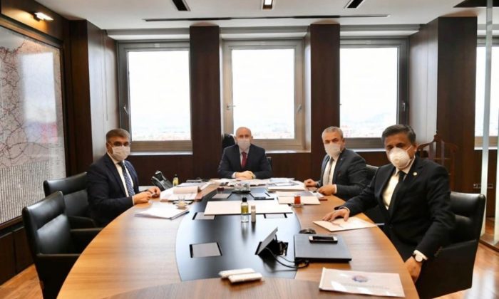 Karabük protokolünden Bakan Karaismailoğlu’na ziyaret