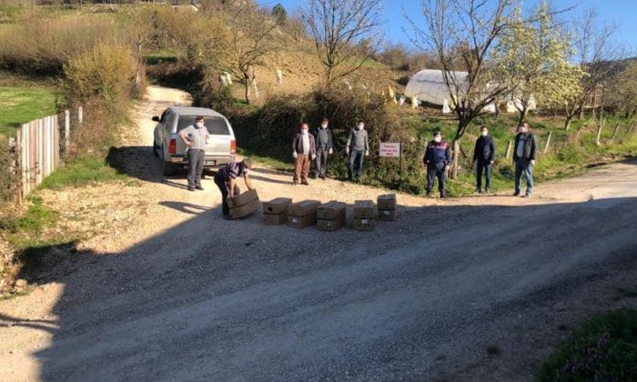 Karantinadaki köylere gıda yardımı yapıldı