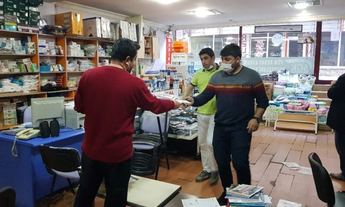 Medikal işletmecisinden vatandaşlara ücretsiz maske