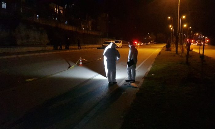 Yolun karşısına geçerken otomobilin çarptığı genç kız hayatını kaybetti