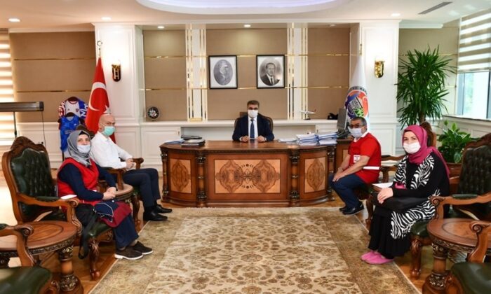Başkan Yeşiloğlu, Vali Gürel’e çalışmalar hakkında bilgi verdi