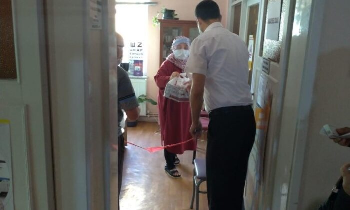 Sağlık çalışanlarına teşekkür lokumu