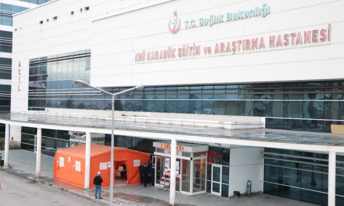 Sağlık çalışanlarından örnek davranış