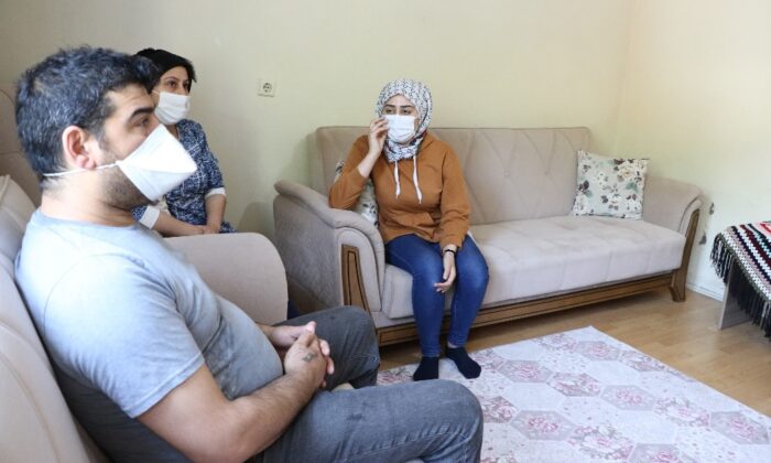 (Özel) Kalbinde delik olan 18 yaşındaki Berivan koronayı yendi