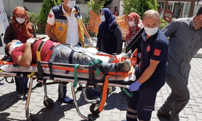 Freni Boşalan Traktörden Atlayarak Kurtuldu