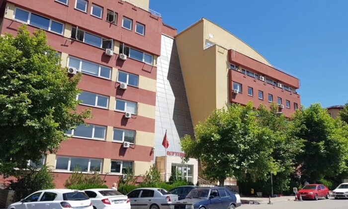 Karabük Defterdarlığı’nda görevli 7 kişi de korona virüs tespit edildi, kurum kapatıldı