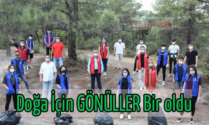 Gönüllü Gençlerden Örnek Davranış