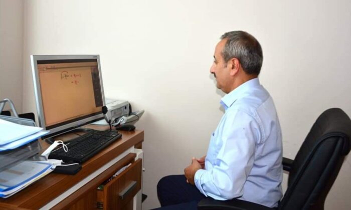  İl Millî Eğitim Müdürü “AKBAŞ” Uzaktan Eğitim Gören Öğrencilerin Dersine Misafir Oldu