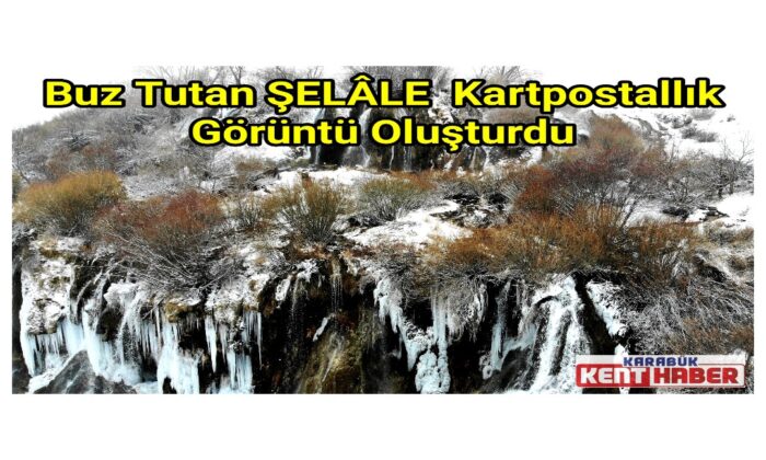 Buz tutan şelale kartpostallık görüntü oluşturdu